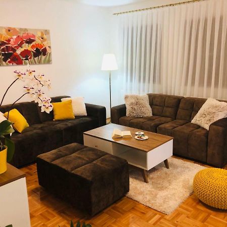 Apartment Golden Fields สโมลยานัซ ภายนอก รูปภาพ